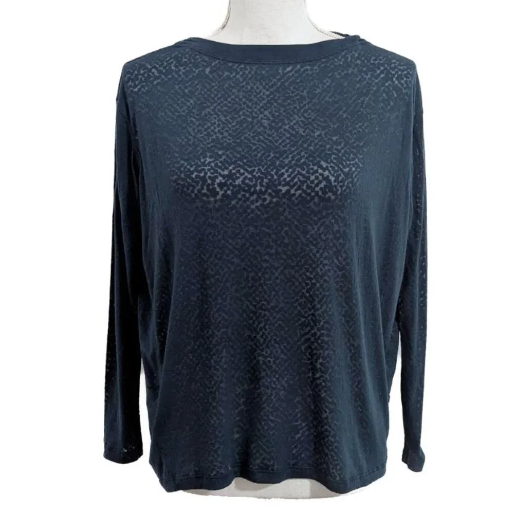 Lululemon Back In Action Long Sleeve Veil Submarine